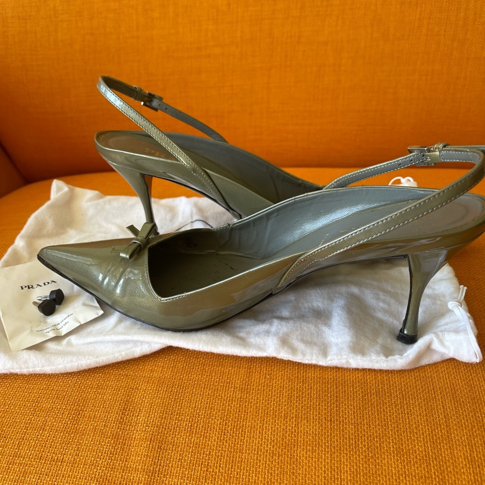 Vintage PRADA Gray kitten HEELS💝HP - Picture 2 of 8